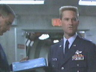 Le Colonel O'Neill (Kurt Russel)